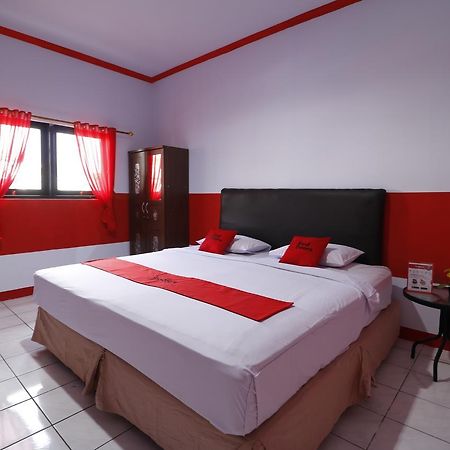 RedDoorz Plus @ Samratulangi Manado Zewnętrze zdjęcie