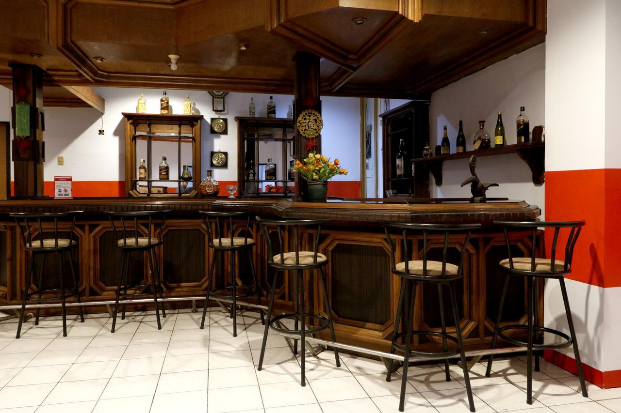 RedDoorz Plus @ Samratulangi Manado Zewnętrze zdjęcie