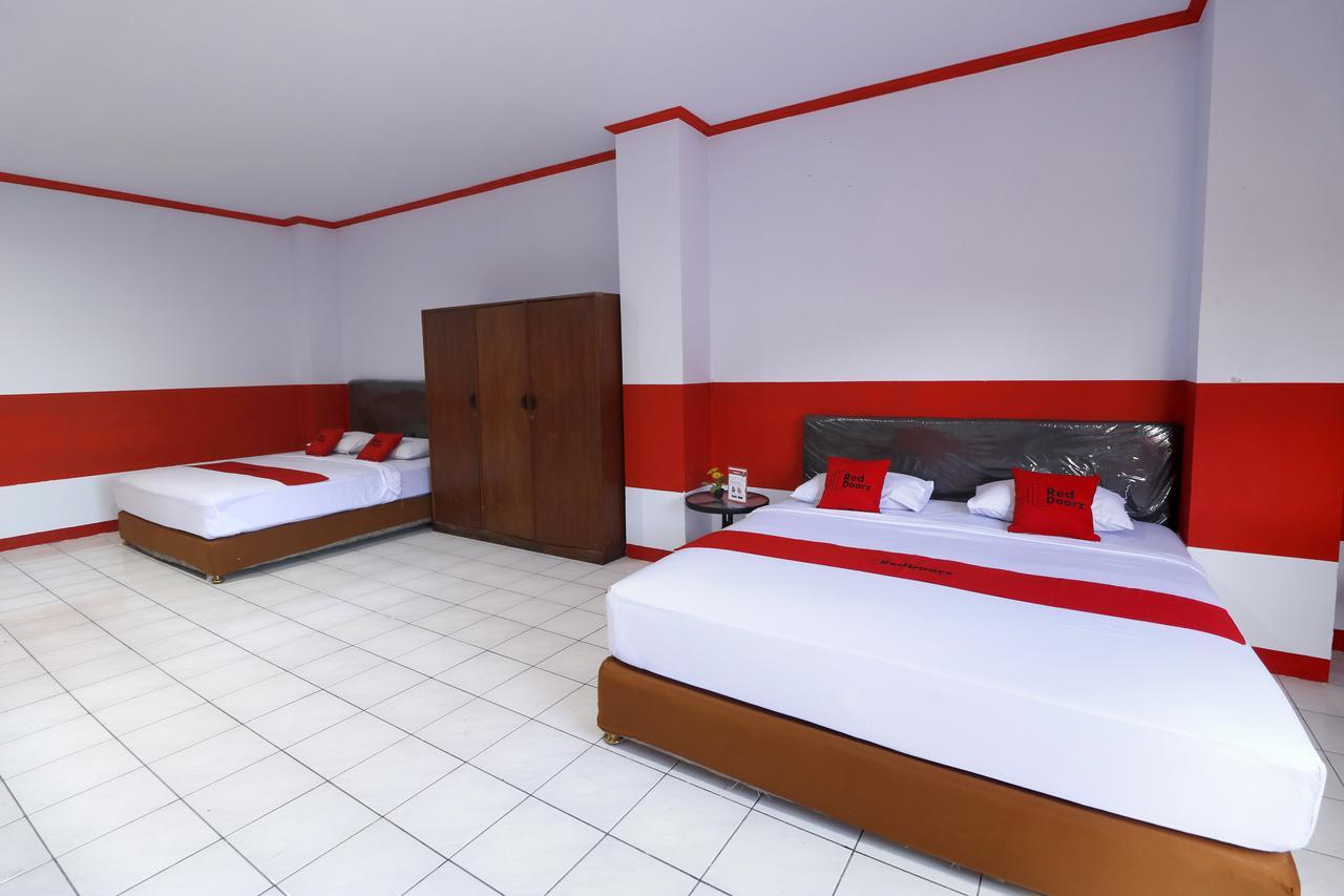 RedDoorz Plus @ Samratulangi Manado Zewnętrze zdjęcie
