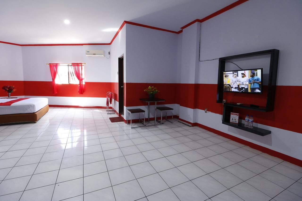 RedDoorz Plus @ Samratulangi Manado Zewnętrze zdjęcie